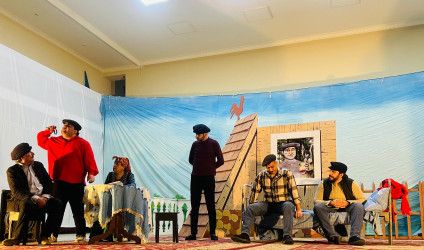 “Sadıq evlənir” adlı teatr tamaşası nümayiş olunub