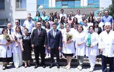 Rayon İcra Hakimiyyətinin başçısı Orxan Mürsəlov 17 İyun - Tibb İşçilərinin Peşə Bayramı Günü münasibətilə “Göyçay Rayon Mərkəzi Xəstəxanası” publik hüquqi şəxsin tibbi işçilərini təbrik edib