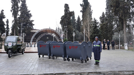 Rayon İcra Hakimiyyətinin başçısı Orxan Mürsəlov Şəhər Təsərrüfatı Birliyi üçün alınmış nəqliyyat vasitələrinə və avadanlıqlara baxış keçirib