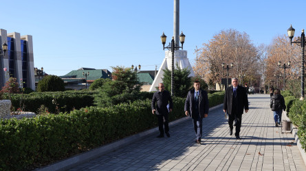 Rayon İcra Hakimiyyətinin başçısı Orxan Mürsəlov şəhər ərazisində aparılan abadlıq işləri ilə maraqlanıb.