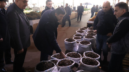Rayon İcra Hakimiyyətinin başçısı Orxan Mürsəlov kənd təsərrüfatı məhsullarının satış bazarında olub.