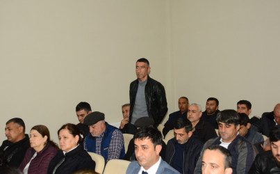 Rayon İcra Hakimiyyətinin başçısı Orxan Mürsəlov rayonun hüquq mühafizə orqanları, idarə, müəssisə və təşkilat rəhbərlərinin iştirakı ilə Qarabaqqal kənd sakinləri ilə səyyar qəbul keçirib