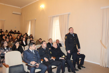 Göyçayda “Tənzimlənməyən miqrasiya və onun hüquqi nəticələri” mövzusunda hüquqi maarifləndirmə tədbiri keçirilib