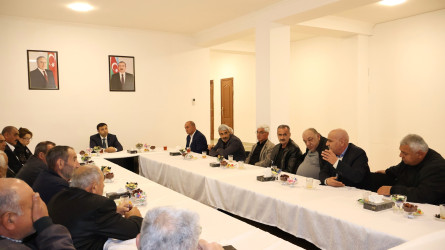 Göyçay Rayon İcra Hakimiyyətinin başçısı Orxan Mürsəlov Çernobıl Atom Elektrik Stansiyasında baş vermiş qəzanın 40-cı ildönümü münasibətilə qəza iştirakçıları ilə görüşüb