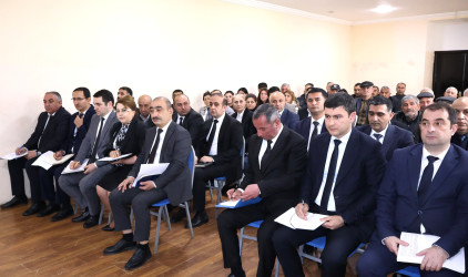 Göyçay Rayon İcra Hakimiyyətinin başçısı Orxan Mürsəlov Qaraməryəm kənd sakinləri ilə səyyar qəbul keçirib