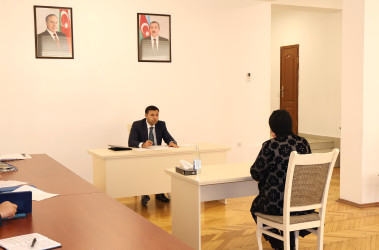 Göyçay Rayon İcra Hakimiyyətinin başçısı Orxan Mürsəlov rayonun idarə, müəssisə və təşkilat rəhbərlərinin iştirakı ilə növbəti vətəndaş qəbulu keçirib
