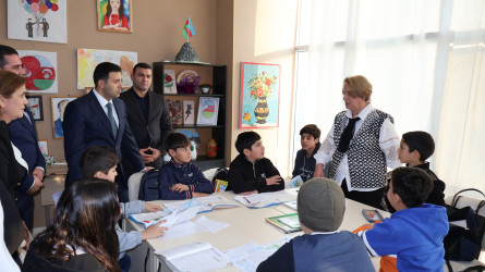 Rayon İcra Hakimiyyətinin başçısı Orxan Mürsəlov Göyçay Gənclər Evinin kollektivi və fəaliyyəti ilə tanış olub