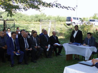 Göyçay rayonunun Dövranlı kəndində sakinlərlə növbəti səyyar qəbul keçirilib