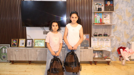 Göyçay Rayon İcra Hakimiyyətinin başçısı Orxan Mürsəlov yeni tədris ilində Vətən müharibəsi şəhidlərinin övladlarını təbrik edib