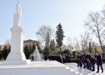 Göyçayda “31 Dekabr - Dünya Azərbaycanlılarının Həmrəyliyi Günü”nə və Yeni ilə həsr olunmuş bayram tədbiri keçirilib