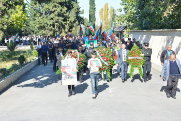 Birinci Qarabağ müharibəsində itkin düşmüş və şəxsiyyəti müəyyənləşdirilən şəhid Piriyev İsmət Medal oğlunun nəşi torpağa tapşırılıb