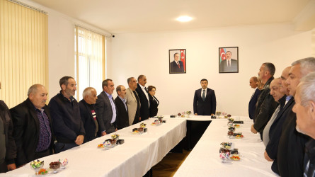 Göyçay Rayon İcra Hakimiyyətinin başçısı Orxan Mürsəlov Çernobıl Atom Elektrik Stansiyasında baş vermiş qəzanın 40-cı ildönümü münasibətilə qəza iştirakçıları ilə görüşüb