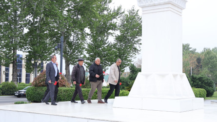 Göyçay Rayon İcra Hakimiyyətinin başçısı Orxan Mürsəlov Çernobıl Atom Elektrik Stansiyasında baş vermiş qəzanın 40-cı ildönümü münasibətilə qəza iştirakçıları ilə görüşüb