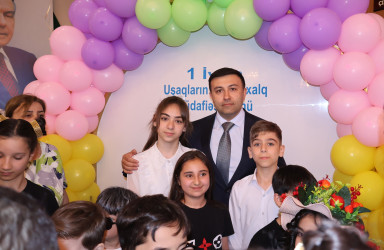 Rayon İcra Hakimiyyətinin başçısı Orxan Mürsəlov 1 İyun - Uşaqların Beynəlxalq Müdafiəsi Günü münasibətilə təşkil edilmiş bayram tədbirində iştirak edib