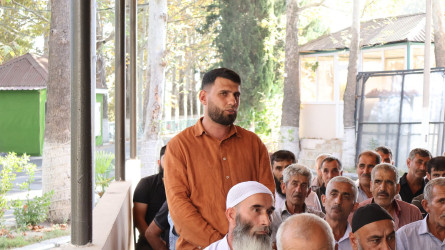 Göyçay Rayon İcra Hakimiyyətinin başçısı Orxan Mürsəlov Şıxlar kəndində səyyar qəbul keçirib