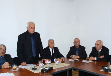 Göyçay Rayon İcra Hakimiyyətinin başçısı Orxan Mürsəlov rayon ağsaqqalları ilə görüşüb