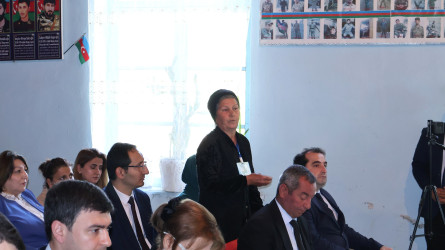 Göyçay Rayon İcra Hakimiyyətinin başçısı Orxan Mürsəlov Bəydövül kənd sakinləri ilə səyyar qəbul keçirib
