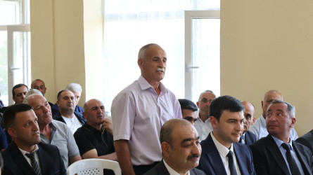Göyçay Rayon İcra Hakimiyyətinin başçısı Orxan Mürsəlov Qarayazı kənd sakinləri ilə səyyar qəbul keçirib
