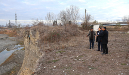 Rayon İcra Hakimiyyətinin başçısı Orxan Mürsəlov vətəndaş qəbulunda qaldırılan məsələ ilə bağlı Göyçay çayının Cəyirli kəndinin ərazisindən keçən hissəsinə baxış keçirib.