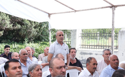Göyçay Rayon İcra Hakimiyyətinin başçısı Orxan Mürsəlov Mirzəhüseynli kəndində səyyar qəbul keçirib