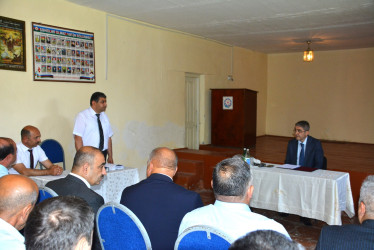 İcra başçısı Alpout kəndində vətəndaşlarla növbəti səyyar qəbul keçirib