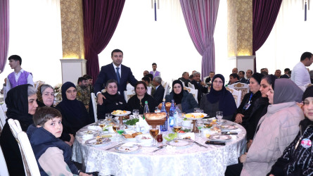 Dünya Azərbaycanlılarının Həmrəyliyi Günü və Yeni il münasibətilə rayon ictimaiyyətinin qatıldığı tədbir keçirilib