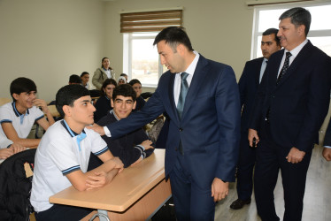 Rayon İcra Hakimiyyətinin başçısı Orxan Mürsəlov Qarabaqqal kənd tam orta məktəbində müəllim və şagirdlərlə görüşüb, tədrisin təşkili ilə maraqlanıb