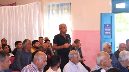 Göyçay Rayon İcra Hakimiyyətinin başçısı Orxan Mürsəlov Şəkər kənd sakinləri ilə səyyar qəbul keçirib