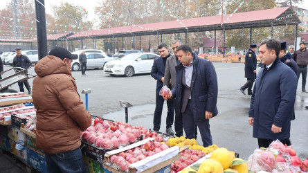 Rayon İcra Hakimiyyətinin başçısı Orxan Mürsəlov kənd təsərrüfatı məhsullarının satış bazarında olub.
