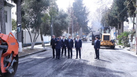 Rayon İcra Hakimiyyətinin başçısı Orxan Mürsəlov və Milli Məclisin deputatı Sabir Hacıyev Göyçay şəhərində küçələrin asfaltlanması işləri ilə maraqlanıb.