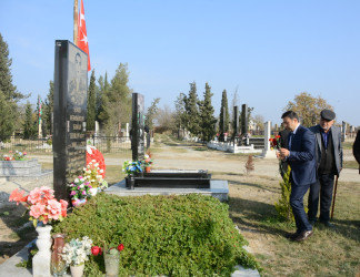 İcra başçısı Orxan Mürsəlov şəhidlərin məzarlarını ziyarət edib