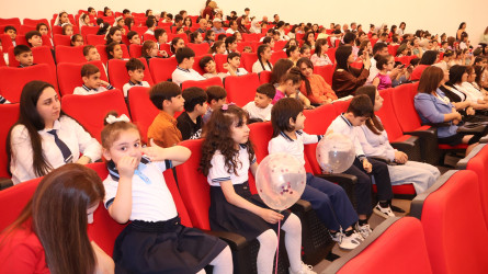 Rayon İcra Hakimiyyətinin başçısı Orxan Mürsəlov 1 İyun - Uşaqların Beynəlxalq Müdafiəsi Günü münasibətilə təşkil edilmiş bayram tədbirində iştirak edib
