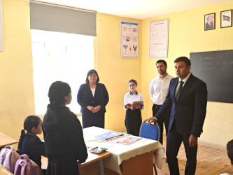 Rayon İcra Hakimiyyətinin başçısı Orxan Mürsəlov Cəyirli kənd məktəbində müəllim və şagirdlərlə görüşüb