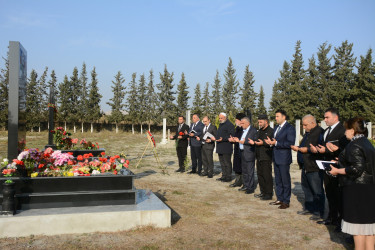 İcra başçısı Orxan Mürsəlov şəhidlərin məzarlarını ziyarət edib
