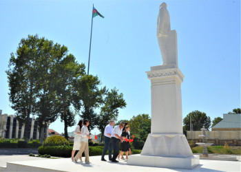 Göyçayda “Heydər Əliyev və Azərbaycan dili” mövzusunda dəyirmi masa keçirildi