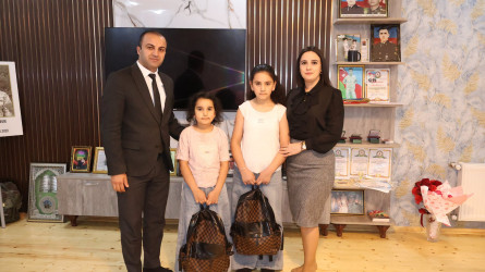Göyçay Rayon İcra Hakimiyyətinin başçısı Orxan Mürsəlov yeni tədris ilində Vətən müharibəsi şəhidlərinin övladlarını təbrik edib