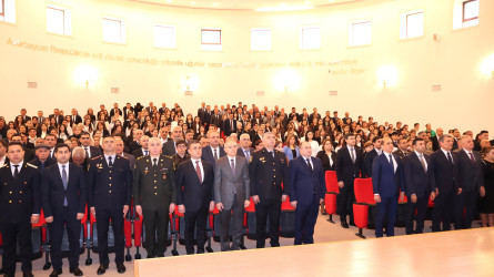 Göyçayda Müstəqil Azərbaycan dövlətinin qurucusu, görkəmli siyasi və dövlət xadimi, xalqımızın Ümummilli Lideri Heydər Əliyevin anadan olmasının 103-cü ildönümü qeyd olunub