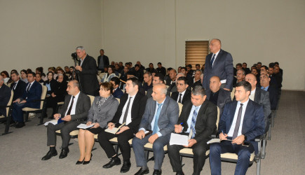 Rayon İcra Hakimiyyətinin başçısı Orxan Mürsəlov rayonun hüquq mühafizə orqanları, idarə, müəssisə və təşkilat rəhbərlərinin iştirakı ilə Qarabaqqal kənd sakinləri ilə səyyar qəbul keçirib