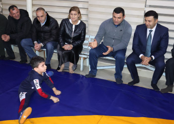 Rayon İcra Hakimiyyətinin başçısı Orxan Mürsəlov idmanın yunan-Roma güləş növü ilə məşğul olan idmançılarla görüşüb