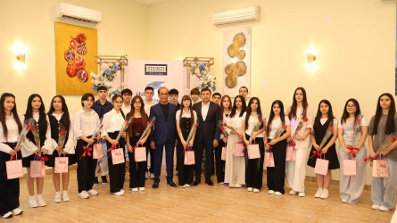 Göyçay Rayon İcra Hakimiyyətinin başçısı Orxan Mürsəlov və Milli Məclisin deputatı Sabir Hacıyev 600 və daha yuxarı bal toplayaraq ali məktəblərə qəbul olmuş məzunlarla görüşüb