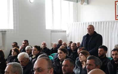 Rayon İcra Hakimiyyətinin başçısı Orxan Mürsəlov Şəkili kənd sakinləri ilə səyyar qəbul keçirib