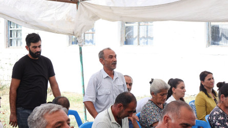 Göyçay Rayon İcra Hakimiyyətinin başçısı Aşağı Qaraməryəm kəndində səyyar qəbul keçirib