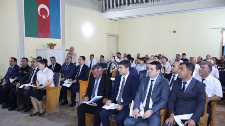 Göyçay Rayon İcra Hakimiyyətinin başçısı Orxan Mürsəlov Qızılağac kəndində səyyar qəbul keçirib