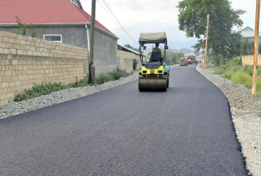 Rayonun Potu kəndinin avtomobil yoluna yeni asfalt örtüyü çəkilir