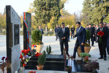 Rayon İcra Hakimiyyətinin başçısı şəhidlərin məzarlarını ziyarət edib