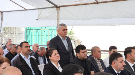 Göyçay Rayon İcra Hakimiyyətinin başçısı Orxan Mürsəlov Mollahacılı kəndində səyyar qəbul keçirib