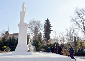 Göyçayda “31 Dekabr - Dünya Azərbaycanlılarının Həmrəyliyi Günü”nə və Yeni ilə həsr olunmuş bayram tədbiri keçirilib