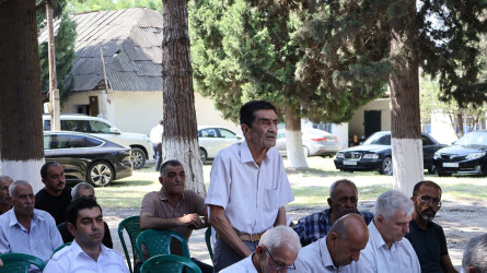 Göyçay Rayon İcra Hakimiyyətinin başçısı Orxan Mürsəlov Kürdəmiş kəndində səyyar qəbul keçirib