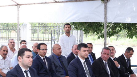 Göyçay Rayon İcra Hakimiyyətinin başçısı Orxan Mürsəlov Mirzəhüseynli kəndində səyyar qəbul keçirib