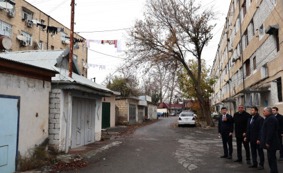 Rayon İcra Hakimiyyətinin başçısı Orxan Mürsəlov M.Hüseynzadə küçəsində kooperativ binalara baxış keçirib.
